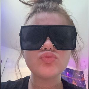 Big Black Shades/Sunglasses